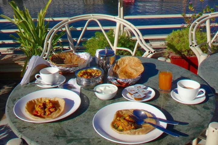 Breakfast/Coffee Service 33 of 36