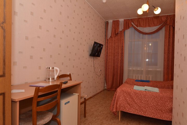 Room 35 of 100