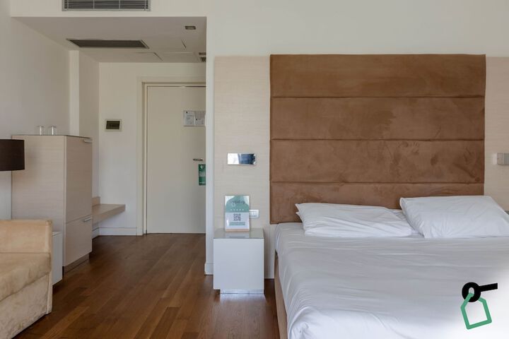 Room 19 of 63