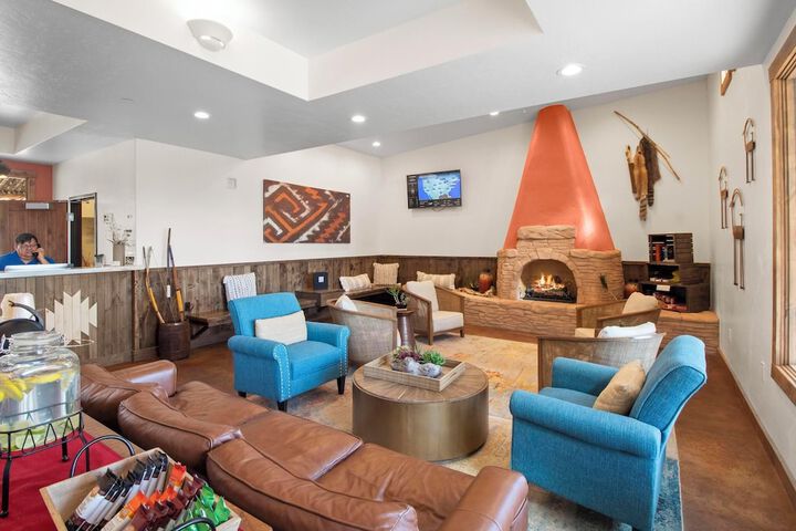 Hotel Interior 4 of 97