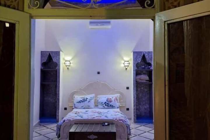 Room 3 of 96