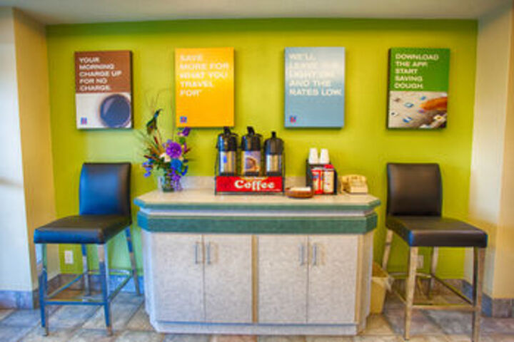 Breakfast/Coffee Service 4 of 26