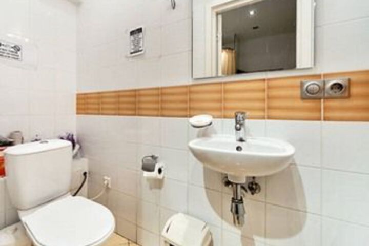 Room 5 of 21