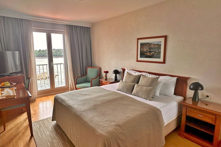 Room 26 of 193