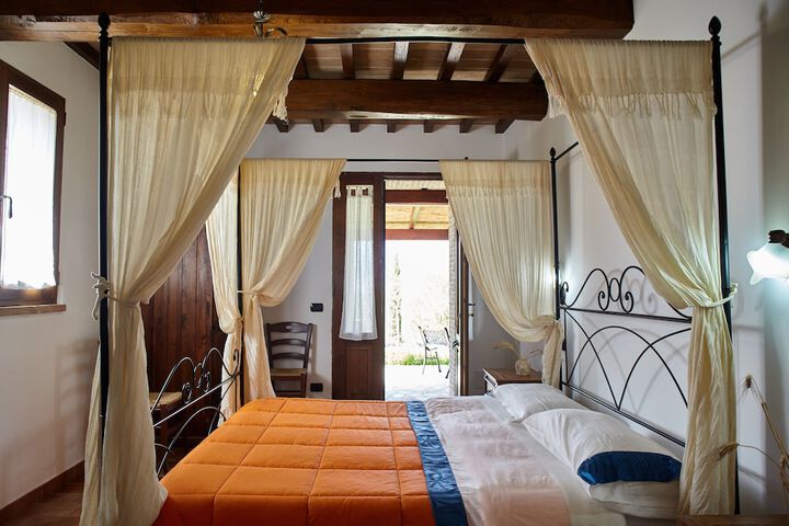 Room 4 of 29