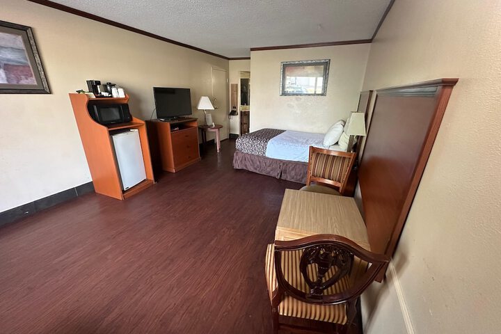 Room 21 of 86