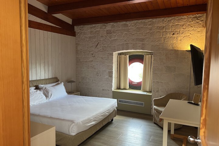 Room 18 of 73