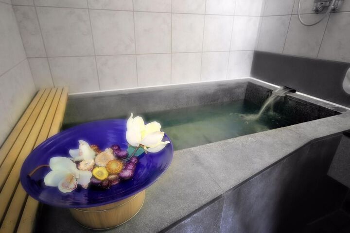 Spa 36 of 48