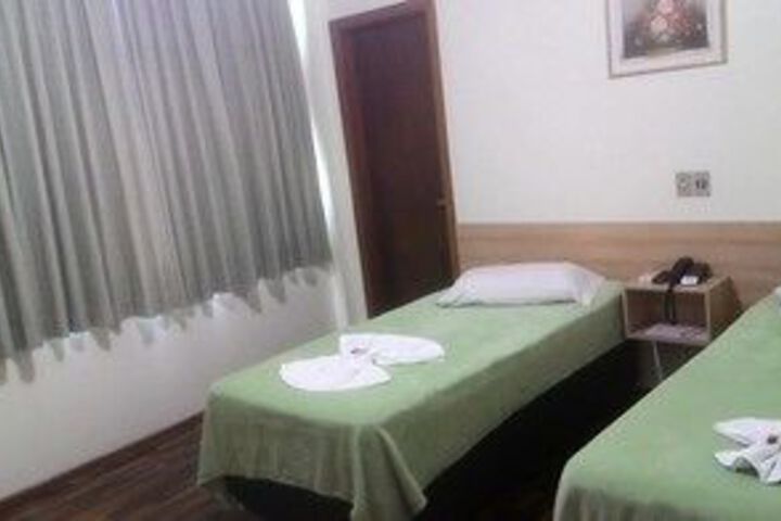 Room 17 of 27