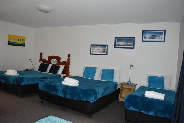 Room 8 of 30