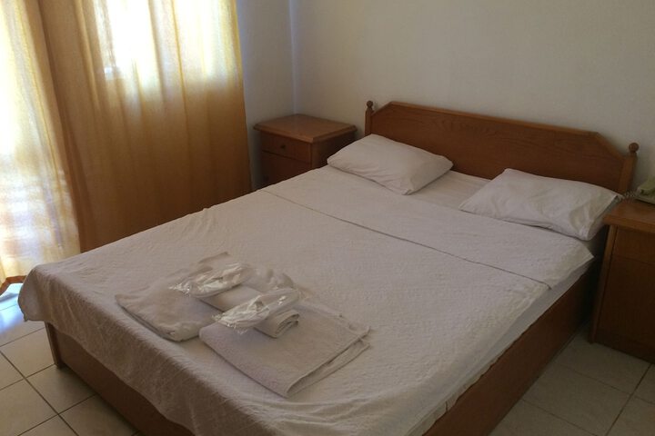 Room 3 of 18