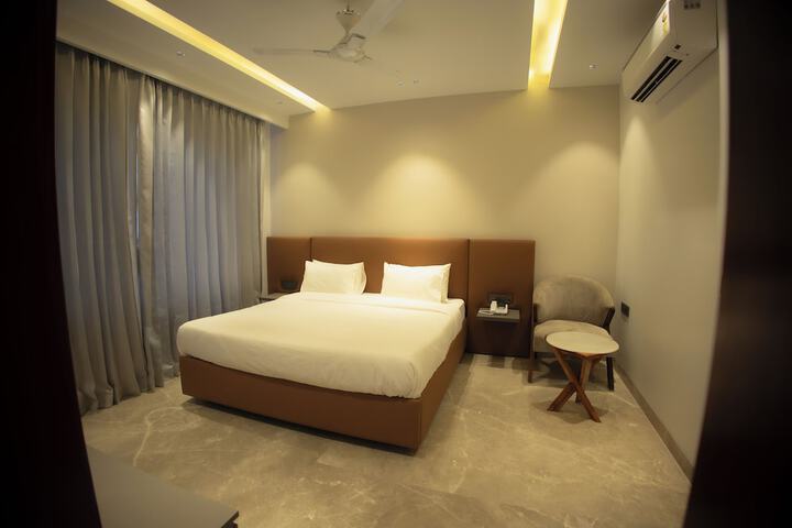 Room 14 of 47