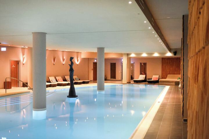 Pool 102 of 128