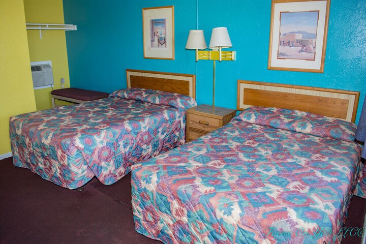 Room 9 of 33