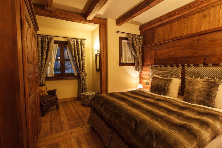 Room 4 of 57