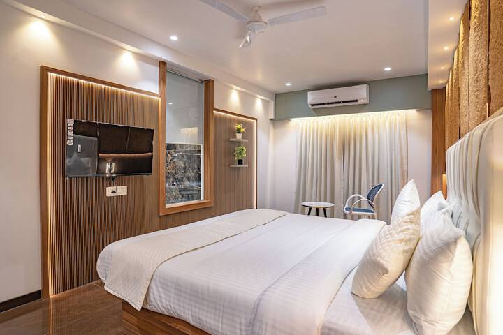 Room 25 of 53