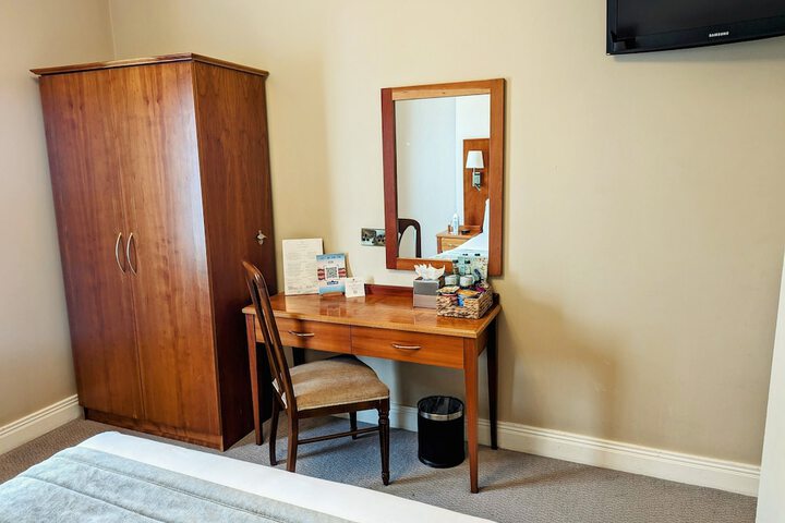 Room 50 of 70