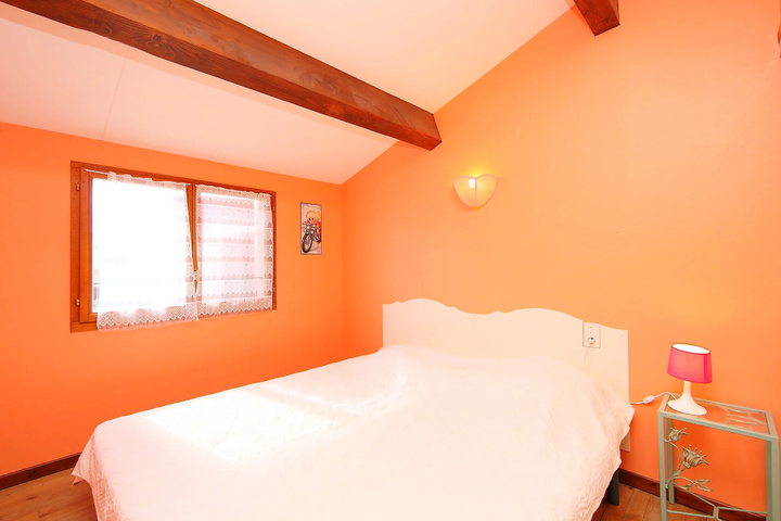 Room 4 of 19