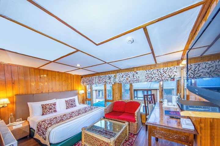 Room 5 of 27