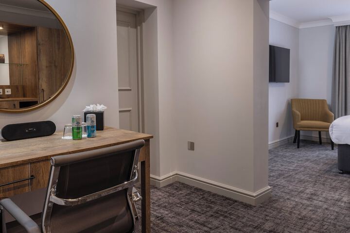 Room 13 of 81