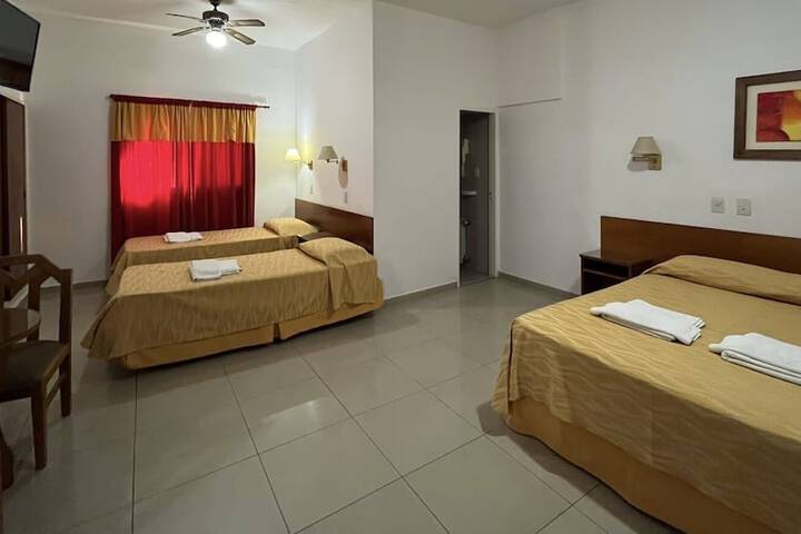 Room 10 of 42