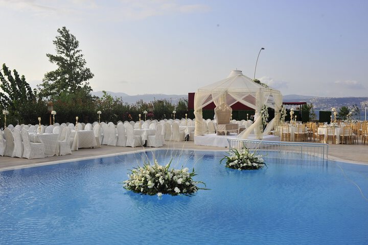 Pool Hotel