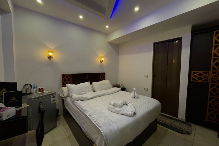 Room 37 of 112