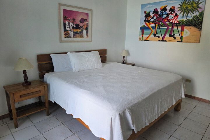 Room 60 of 266