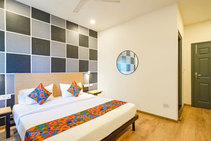 Room 15 of 34
