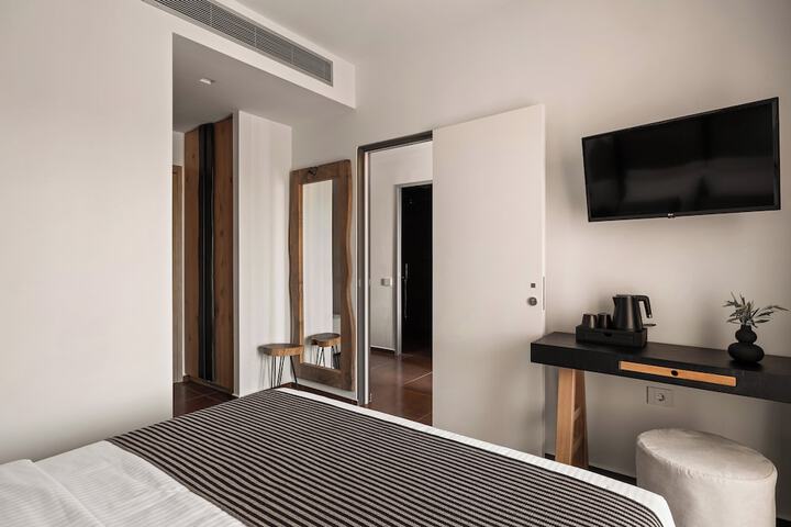 Room 18 of 57