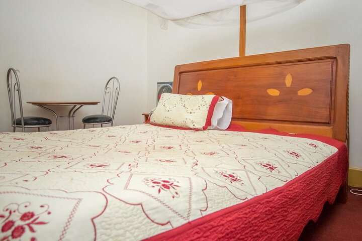 Room 6 of 34