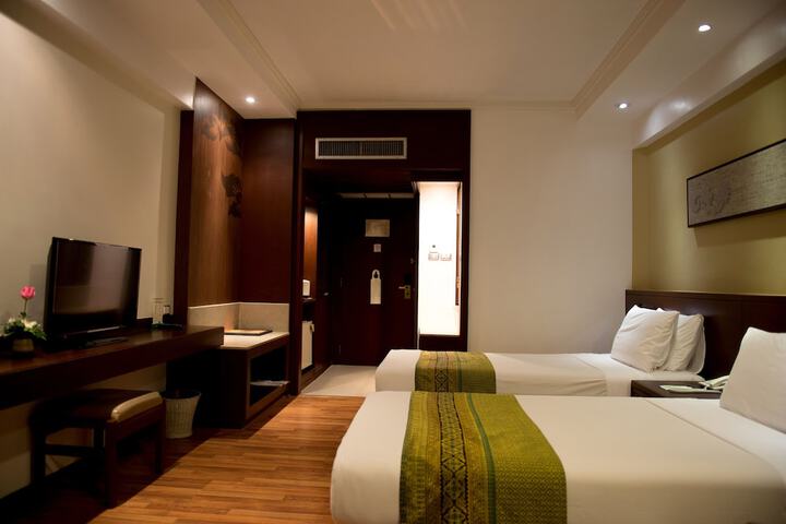 Room 18 of 50