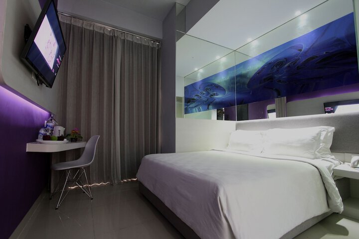 Room 4 of 26