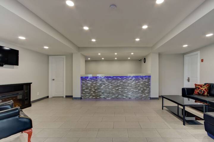 Hotel Interior 5 of 38