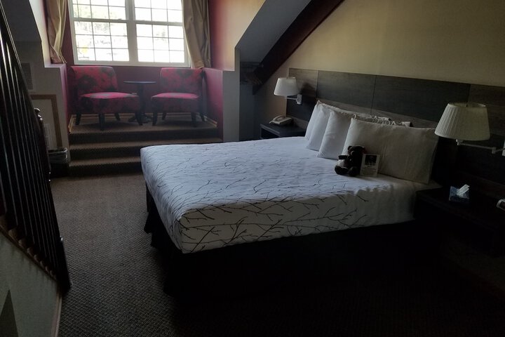 Room 34 of 79
