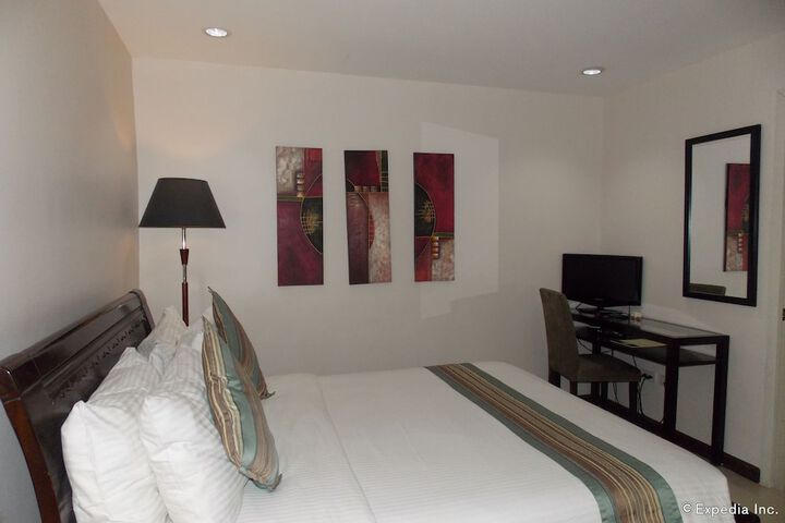 Room 5 of 42