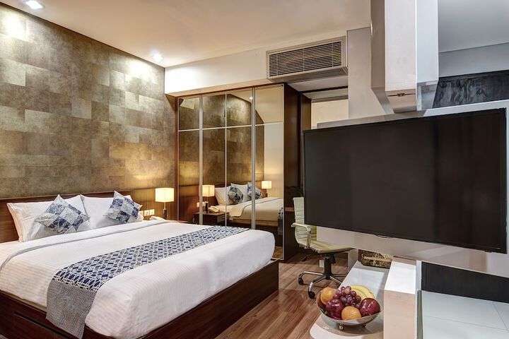 Room 4 of 32