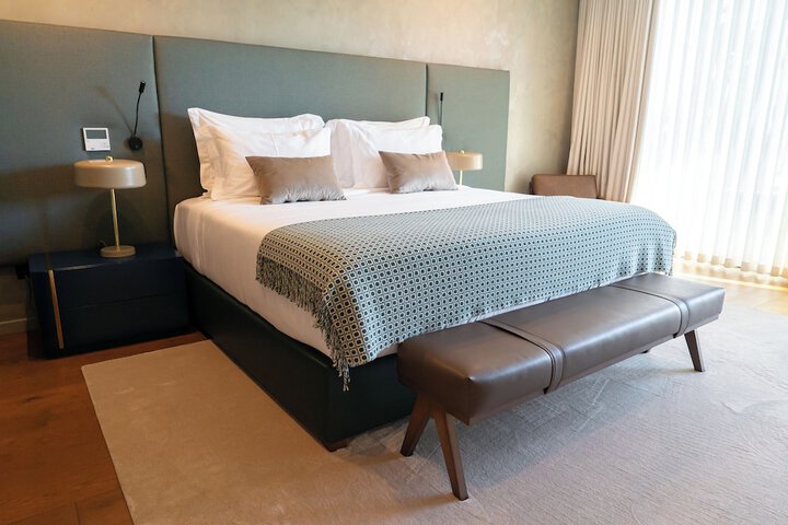Room 47 of 102