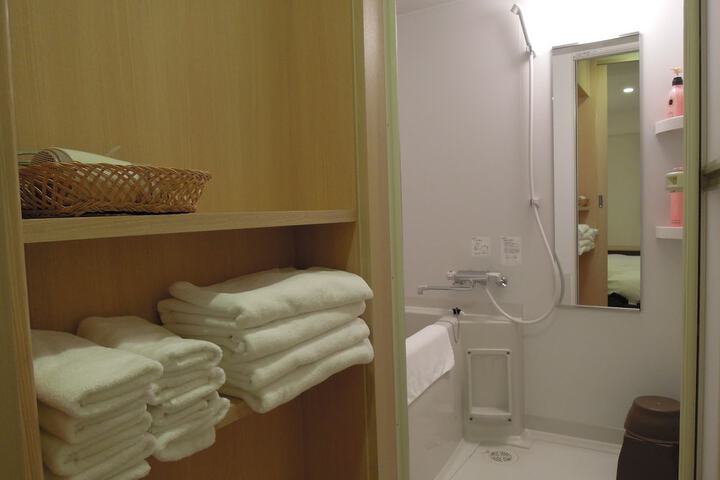 Room 26 of 53