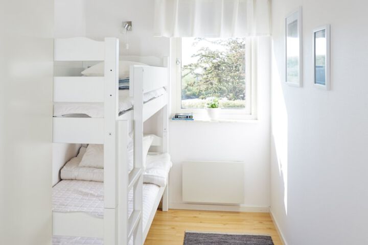 Room 6 of 68
