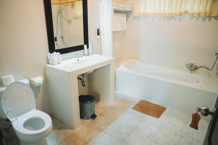 Room 152 of 176