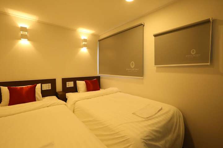 Room 15 of 30