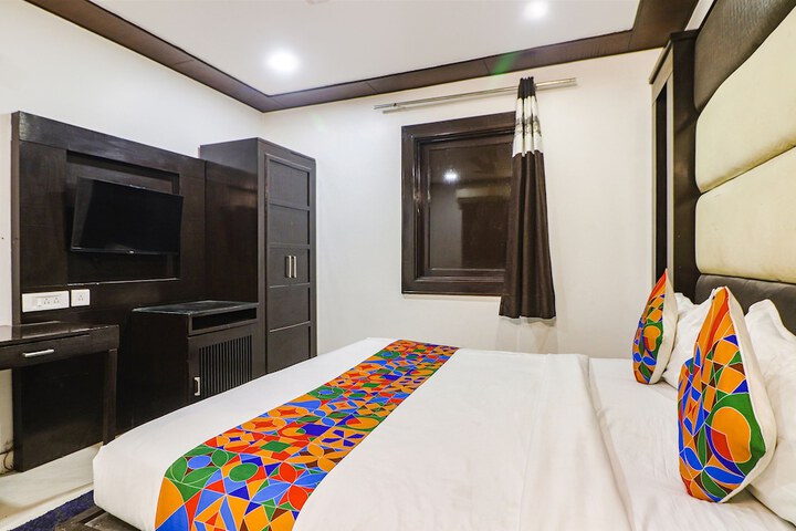 Room 14 of 26