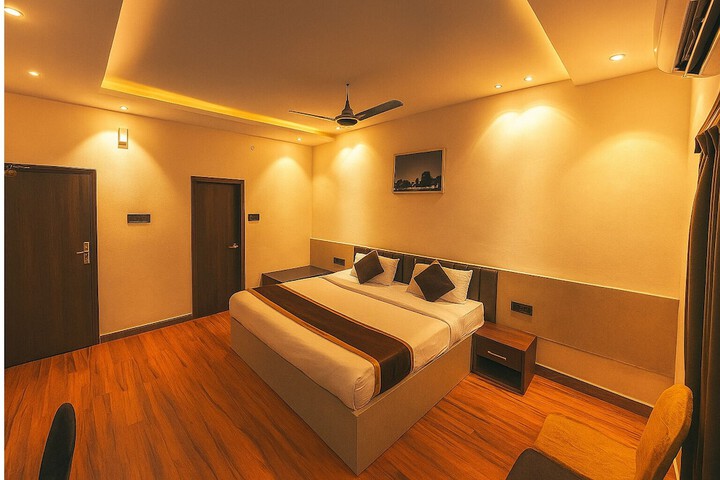 Room 2 of 25