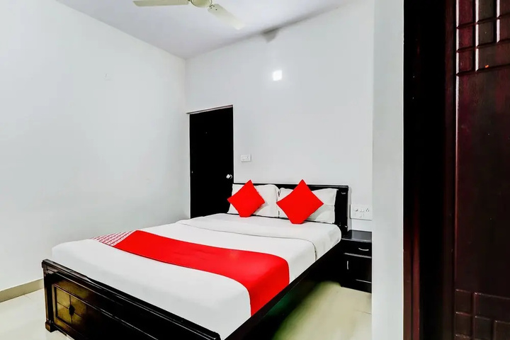 Room 2 of 17