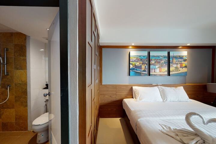 Room 73 of 181