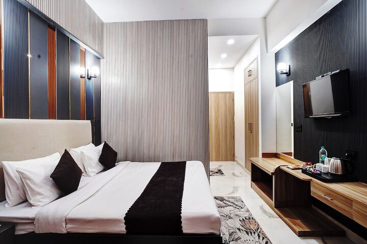 Room 37 of 49