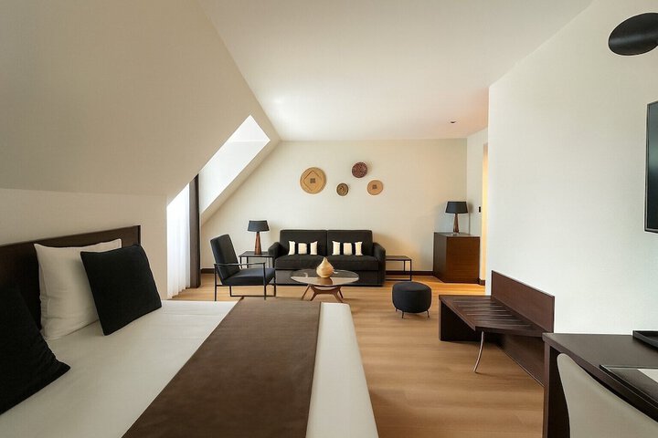 Room 14 of 60