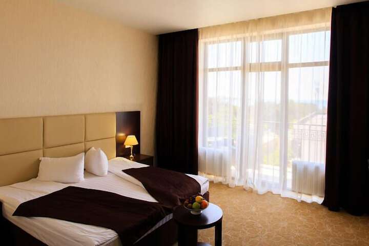 Room 10 of 67
