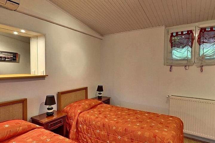 Room 7 of 20